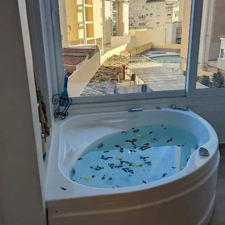 Moderno Estudio Con Jacuzzi Privado Y Piscinas! * Torremolinos