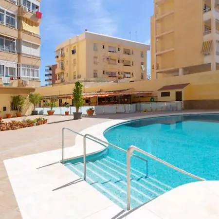 Moderno Estudio Con Jacuzzi Privado Y Piscinas! Torremolinos
